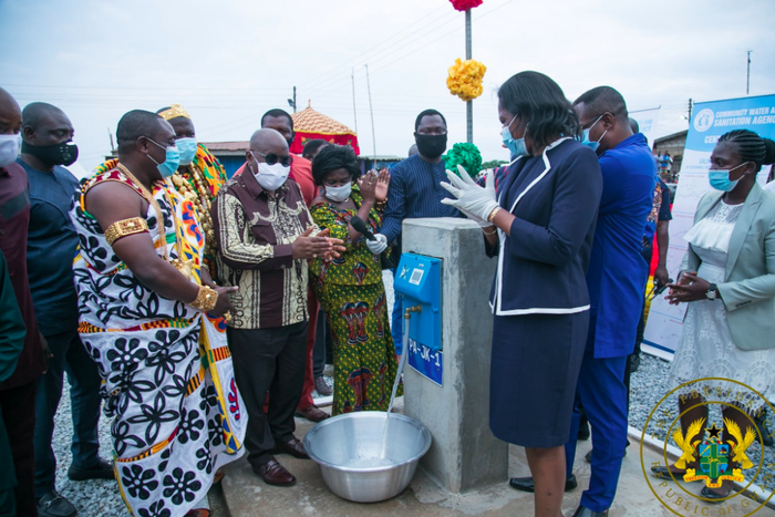 Akufo-Addo commissions 146 water systems in Central Region