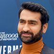 Kumail Nanjiani Held a Plank While Singing
