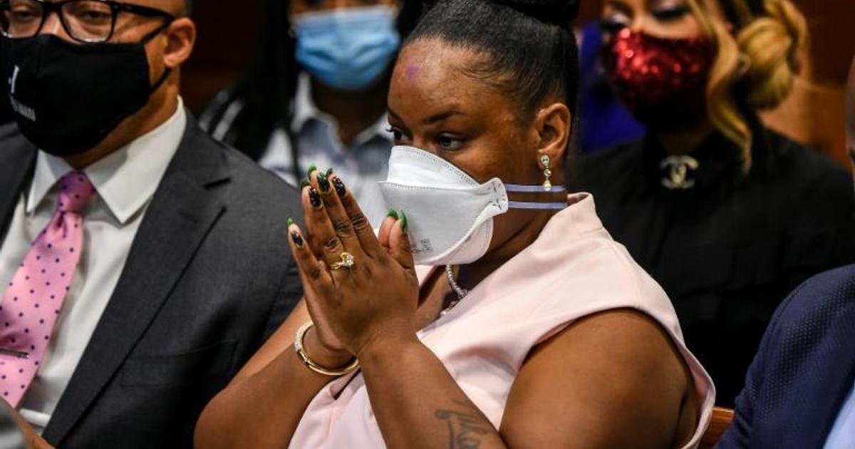 Atlanta police officer charged with murder for shooting black man ...