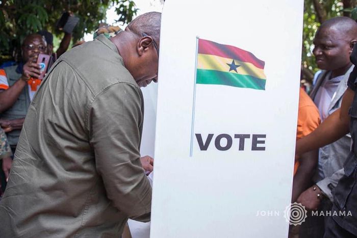 “Whether EC compiles new voter roll or not, register for 2020 polls” – Mahama