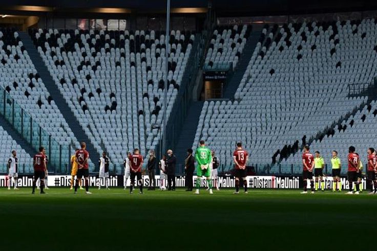 Players held a minute of silence for coronavirus victims prior to the Italian Cup semi-final second leg between Juventus vs AC Milan