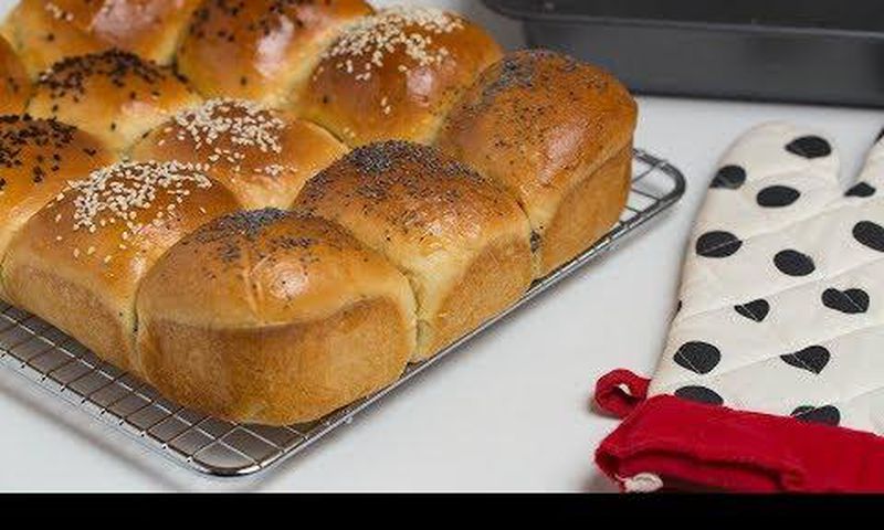 Bread rolls
