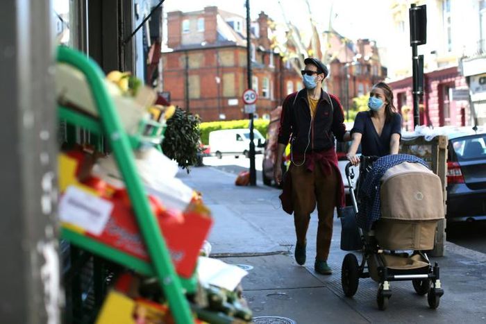 The mood in Britain is clearly improving as the number of daily deaths drops