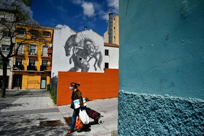 Puente de Vallecas is one of Madrid's poorest districts -- and also one of the hardest hit by the virus