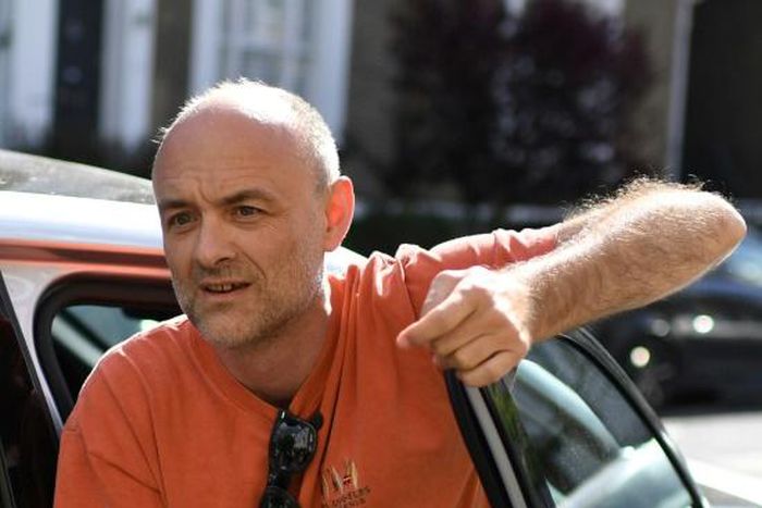 Cummings rebuked waiting reporters for not respecting the social distancing rules