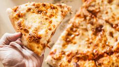 The Trick to Make Delivery Pizza Taste Fresher