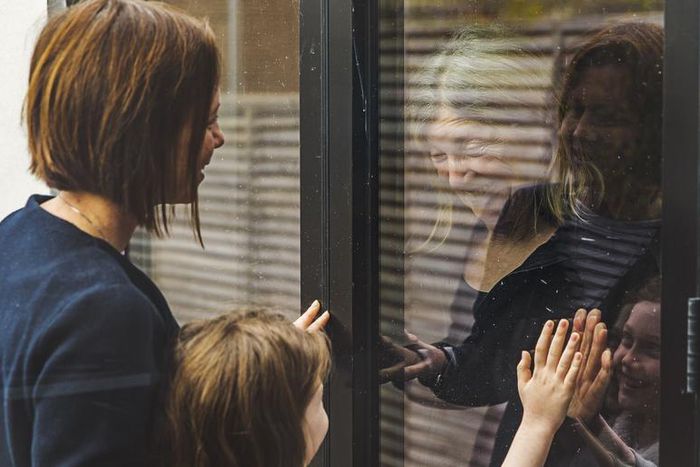 How to Visit Family and Friends During COVID-19