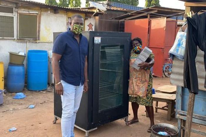 John Dumelo supports baker