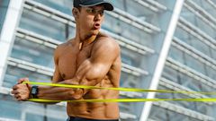 This Aggressive Ab Workout Builds a Strong Core
