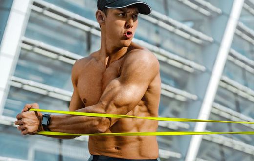 This Aggressive Ab Workout Builds a Strong Core
