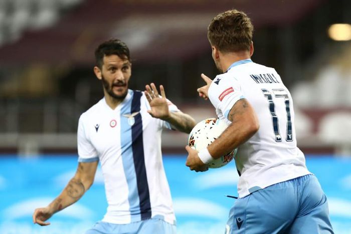 Ciro Immobile scored his 29th league goal of the season for Lazio thanks to Spanish midfielder Luis Alberto's pinpoint pass