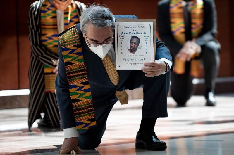 Here are beautiful Kente photos from George Floyd's memorial by Congressional Democrats