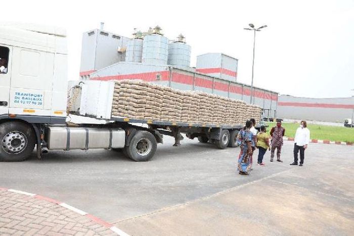 First Lady donates 1,000 bags of cement for construction of hairdressing school