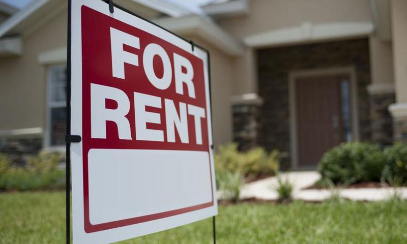 Gov’t warns landlords against renting houses to foreigners without COVID-19 clearance