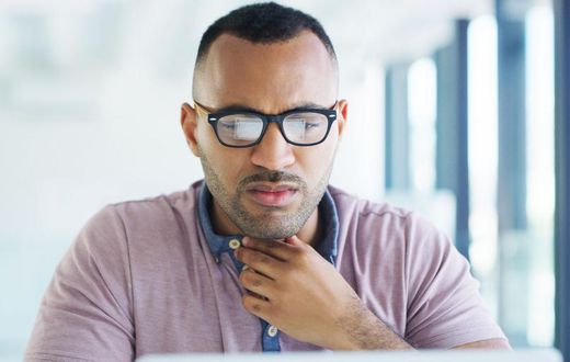 When a Sore Throat Might Be a COVID-19 Symptom