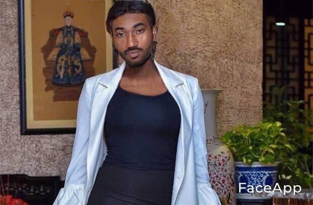 look as a woman according to Face App