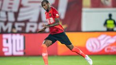 There are concerns over the fitness of Guangzhou Evergrande's Anderson Talisca, who was stranded in Brazil and only recently returned to China
