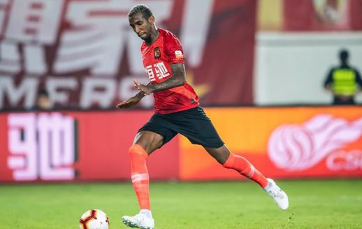 There are concerns over the fitness of Guangzhou Evergrande's Anderson Talisca, who was stranded in Brazil and only recently returned to China
