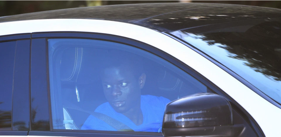 Kante arrives at training in his new Mercedes