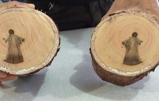 Image of “Jesus Christ” Discovered in Cut Tree Branch Sparks Online Controversy