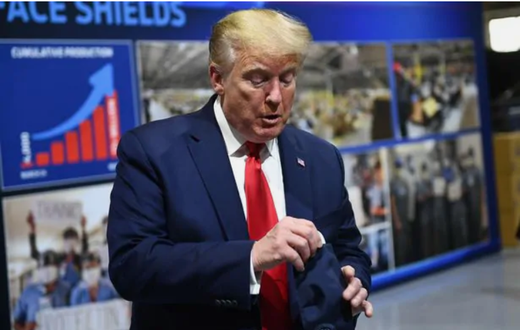 "Honestly I think I look better in a mask" - Donald Trump wears face mask for the first time (photos)