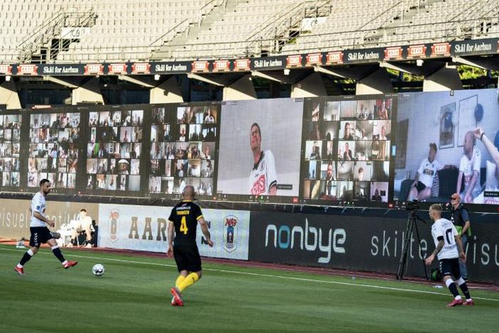 Fans were streamed live on to the screens during the match between AGF and Randers