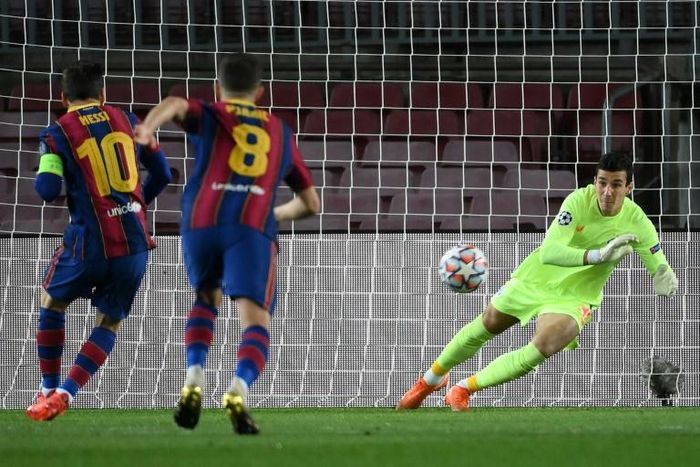 Lionel Messi scored his fourth penalty of the season to put Barca in front against Dinamo Kiev on Wednesday.
