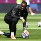 Marseille goalkeeper Steve Mandanda has had a difficult time since French football resumed after the coronavirus shutdown