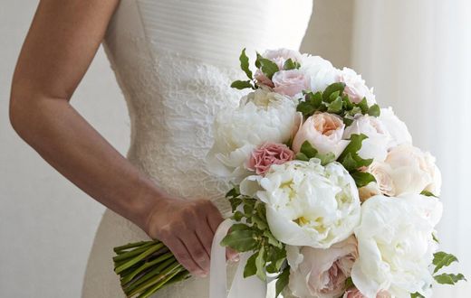 Bride's talkative mum sacked from wedding after she revealed daughter's top secrets