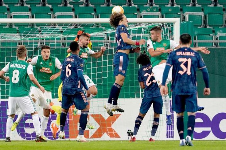 Luiz heads in for Arsenal