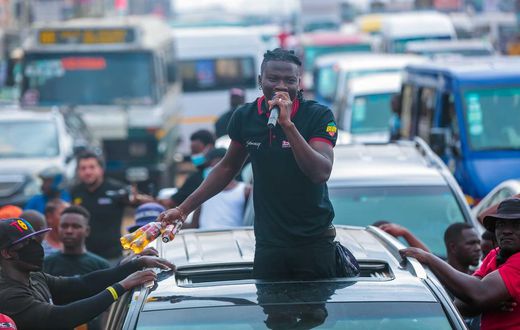 Stonebwoy launches new Big Boss bottle with nationwide roadshow