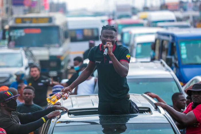 Stonebwoy launches new Big Boss bottle with nationwide roadshow