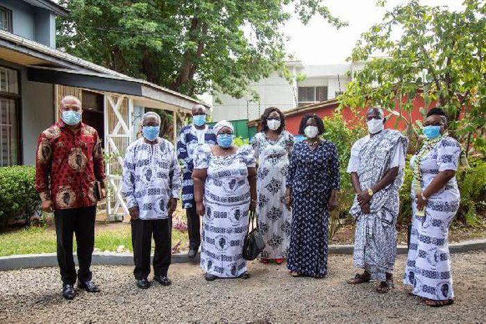 The late Prof Mills family