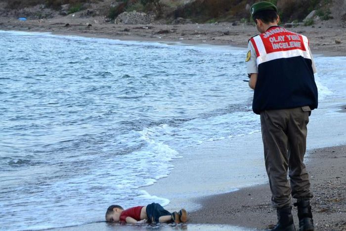This image of Alan Kurdi became a tragic symbol of the 2015 refugee crisis