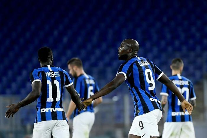 Inter Milan were held 0-0 by Fiorentina in the San Siro.