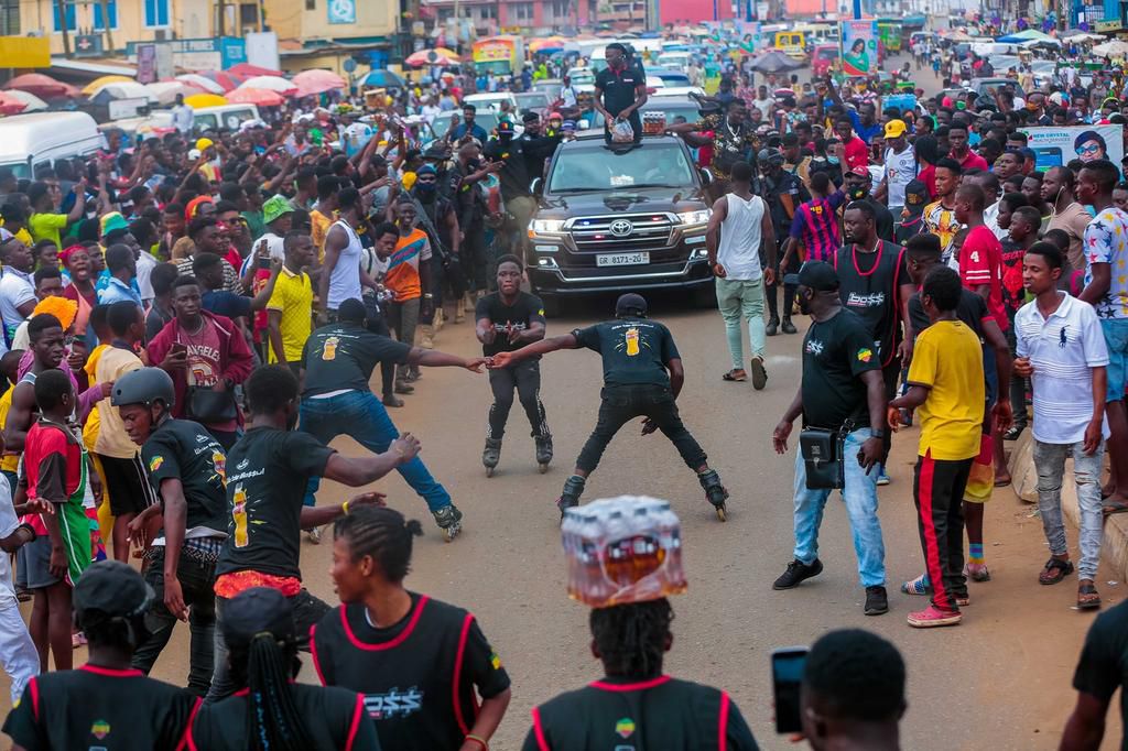 Stonebwoy launches new Big Boss bottle with nationwide roadshow