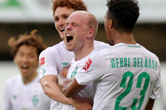 Werder Bremen have sold Dutch midfielder Davy Klaassen back to Ajax, where he started his career