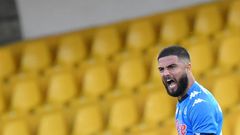 Napoli forward Lorenzo Insigne scored the equaliser after his brother Roberto's goal for Benevento