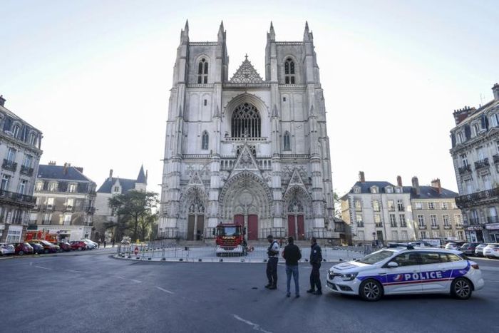 Around 100 firefighters rushed to the scene and managed to save the structure, built between the 15th and 19th centuries