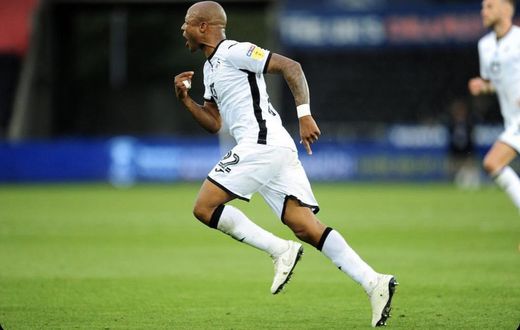 Andre Ayew scores against Brentford