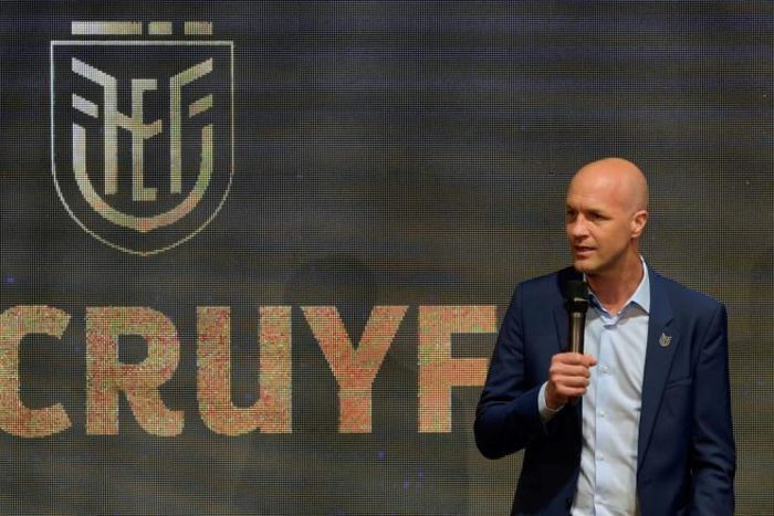 The former Manchester United and Barcelona midfielder quit as Ecuador boss late last month without taking charge of a match