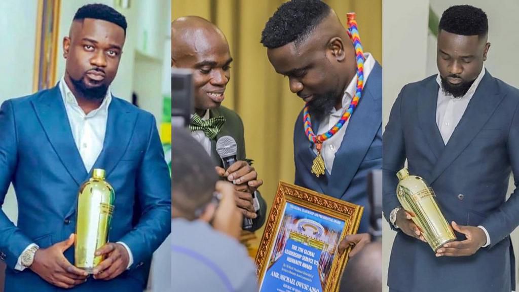 Celebrities scammed with fake UN award