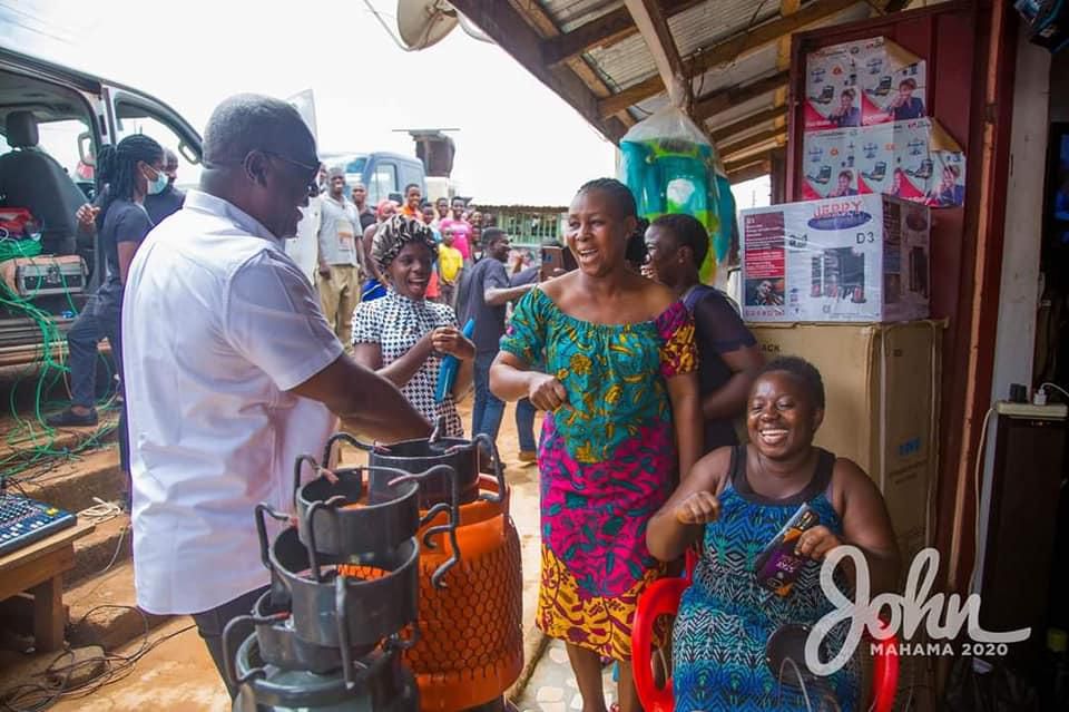 Mahama embarks on door-to-door campaign