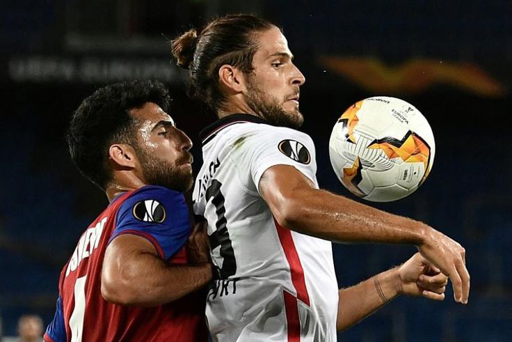 Goncalo Paciencia joined Schalke from Frankfurt on loan in September