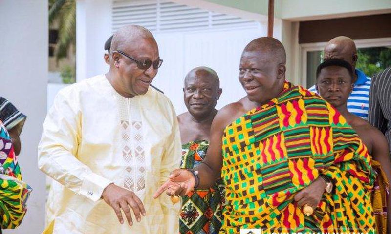 Admit your mistakes to Ghanaians – Otumfuo tells Mahama