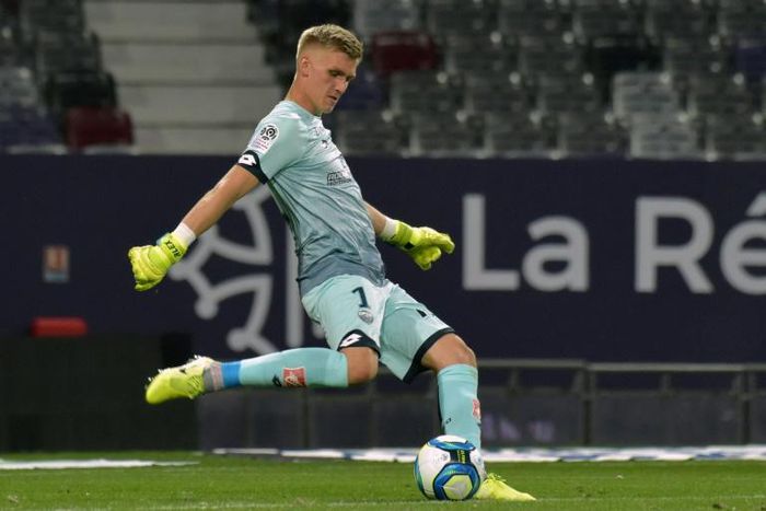 Dijon goalkeeper Runar Alex Runarsson has joined Arsenal