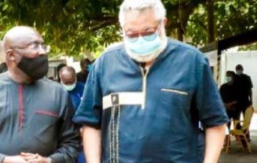 Bawumia leads delegation to mourn with Rawlings over his mother's loss