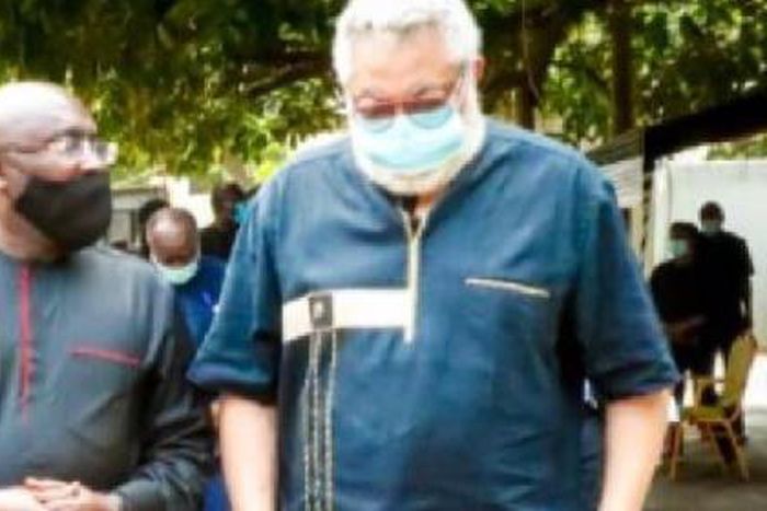 Bawumia leads delegation to mourn with Rawlings over his mother's loss