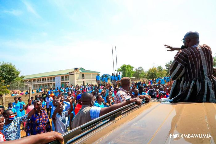 We also want to hear from you’ – Students block Bawumia to address them