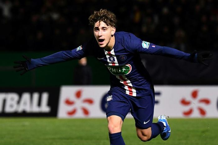 Adil Aouchiche celebrated his first professional goal in the French Cup against Linas-Montlhery
